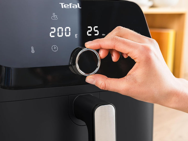 Tefal Easy Fry Mega Heißluftfritteuse, 7,5 Liter Fassungsvermögen, Bis Zu 8 Personen, 99% Weniger Fett, 8 Automatische Gareinstellungen, Digitales Display, Spülmaschinengeeignet, Schwarz, EY8558E0