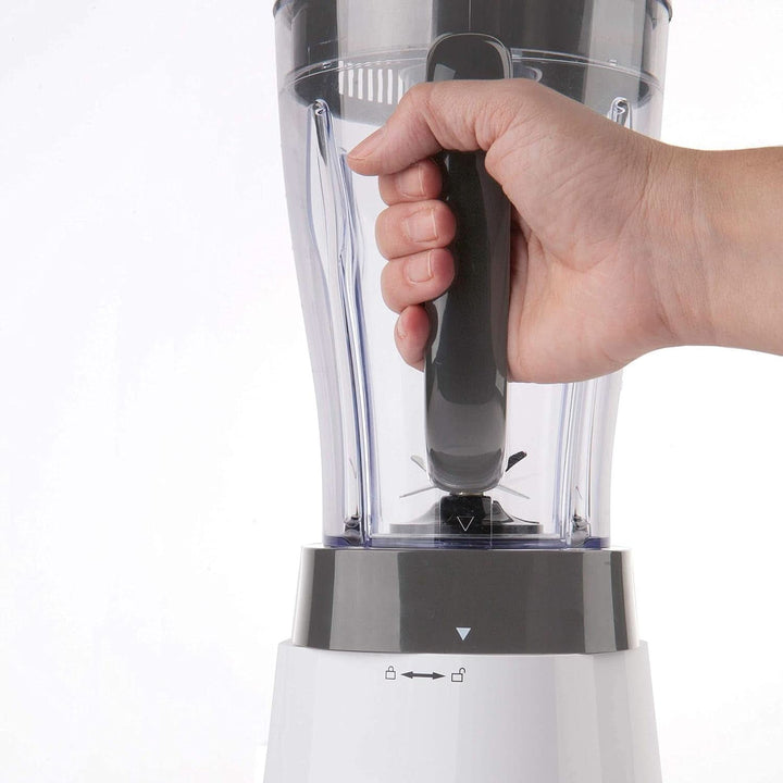 BLACK+DECKER Standmixer | 500W | 2 Geschwindigkeiten | Pulse-Funktion | Glaskrug | 1,5L | Edelstahlmesser Mit 4 Klingen | Herausnehmbar Und Leicht Zu Reinigen | Weiß Und Grau