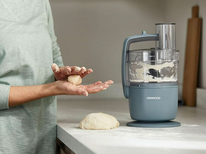 Kenwood Multipro Go FDP22.​000GY, Robot Da Cucina Che Trita, Affetta, Grattugia, Riduce in Purea E Impasta, Ciotola Da 1.3L, Lame per Impastare, Disco Da 4 Mm, 650W, Storm Blu